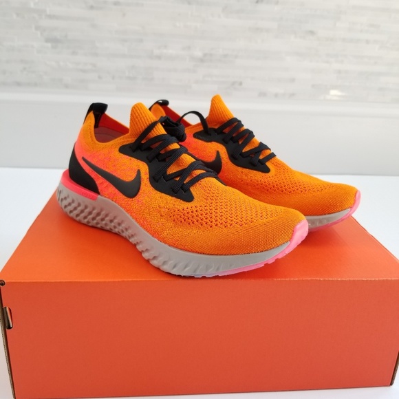 New Wmns Nike Epic React Flyknit Sneakers - Picture 2 of 8